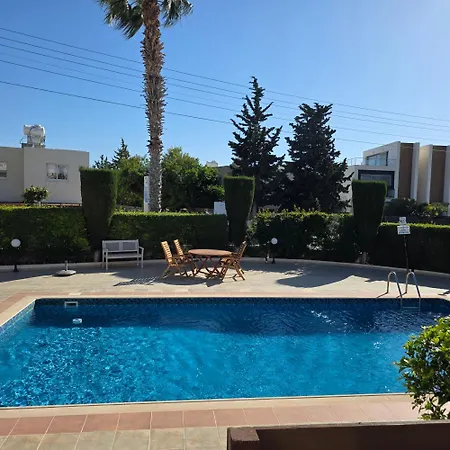Hellena * Paphos